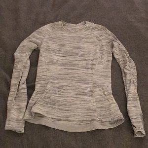 Lululemon top size 6